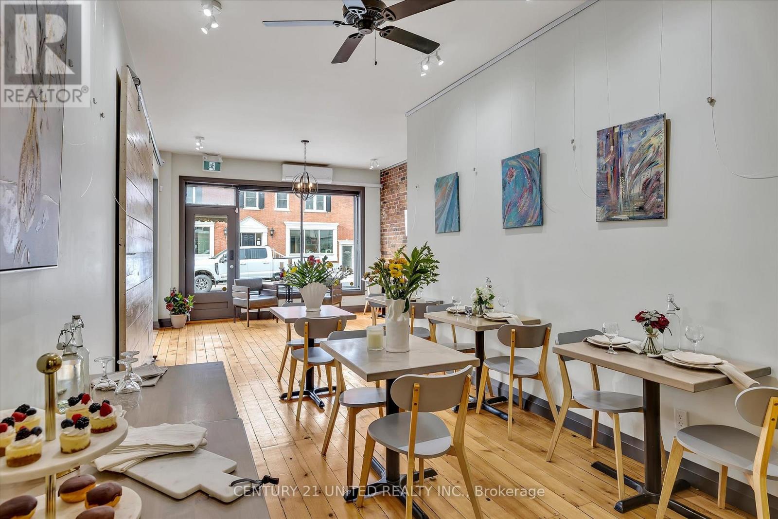 330-334 Charlotte Street W, Peterborough (Town Ward 3), Ontario  K9J 2V9 - Photo 28 - X12676944