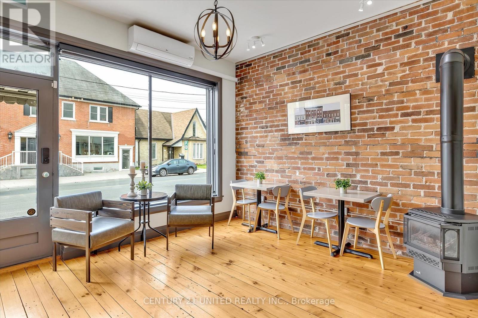 330-334 Charlotte Street W, Peterborough (Town Ward 3), Ontario  K9J 2V9 - Photo 30 - X12676944