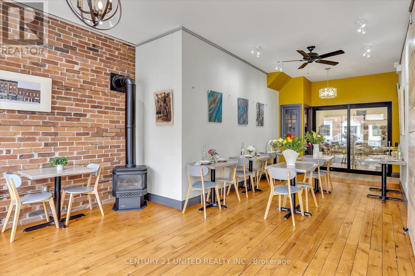 330-334 Charlotte Street W, Peterborough (Town Ward 3), Ontario  K9J 2V9 - Photo 31 - X12676944