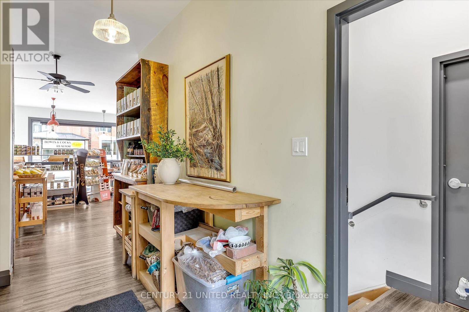 330-334 Charlotte Street W, Peterborough (Town Ward 3), Ontario  K9J 2V9 - Photo 46 - X12676944