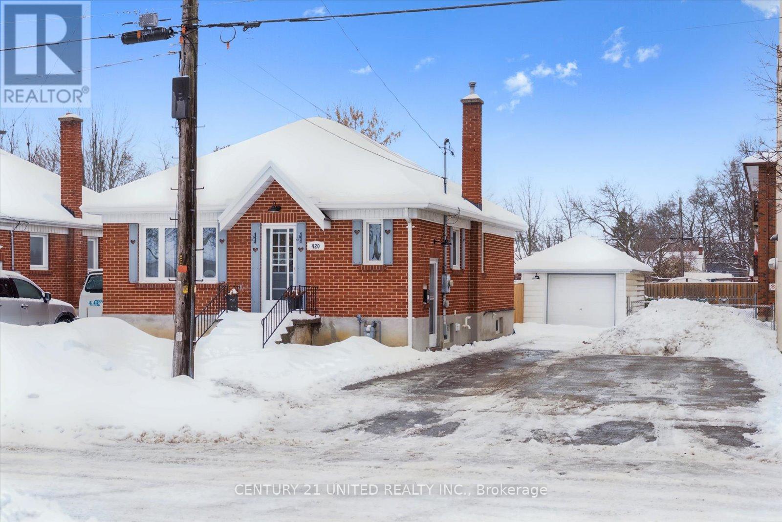 420 Mckellar Street, Peterborough (Otonabee Ward 1), Ontario  K9J 7C1 - Photo 2 - X12677476