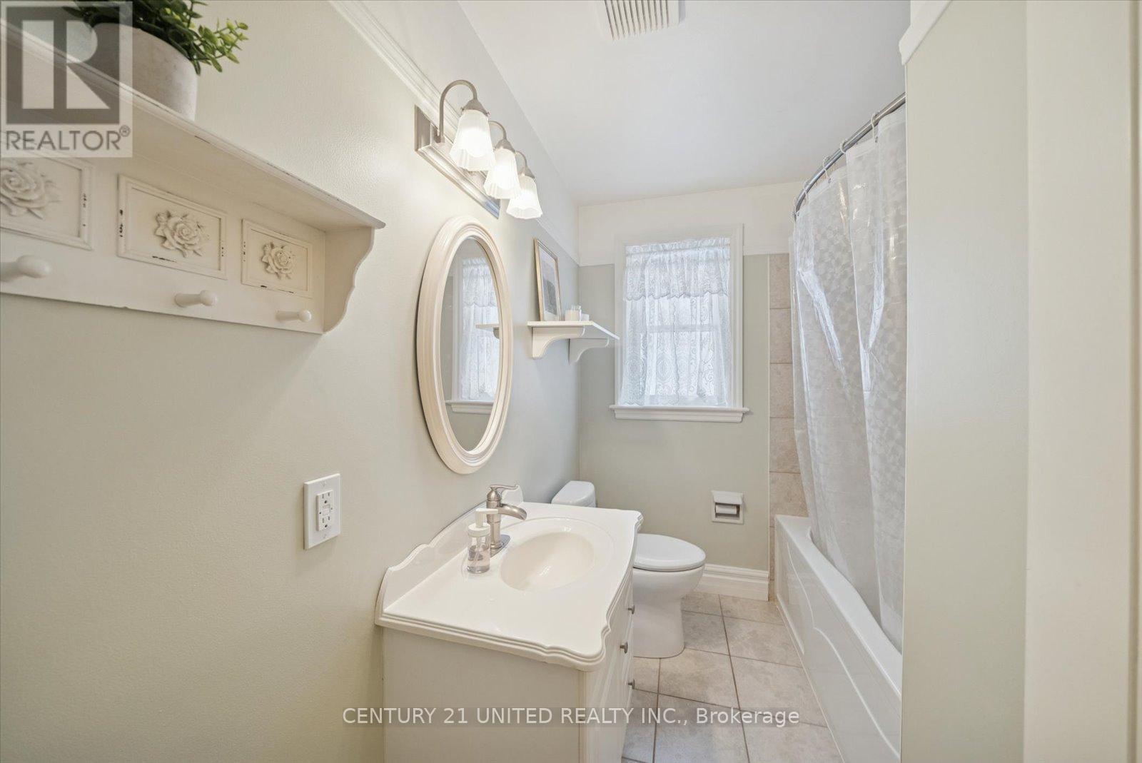 420 Mckellar Street, Peterborough (Otonabee Ward 1), Ontario  K9J 7C1 - Photo 20 - X12677476