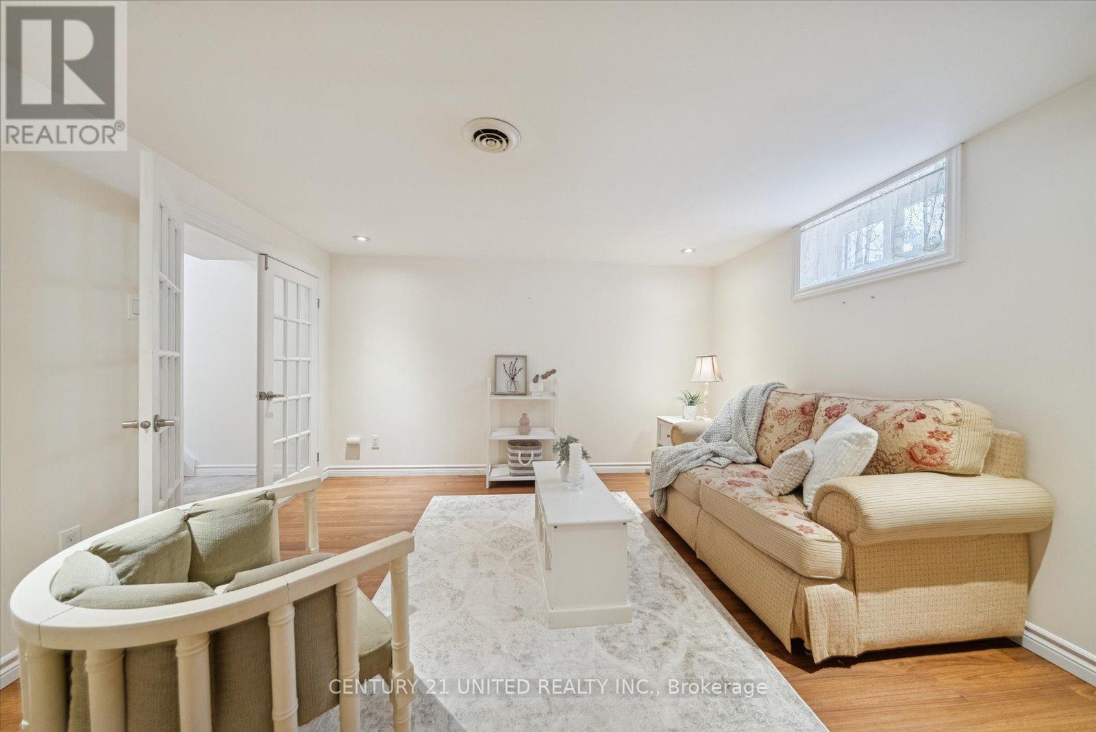 420 Mckellar Street, Peterborough (Otonabee Ward 1), Ontario  K9J 7C1 - Photo 22 - X12677476