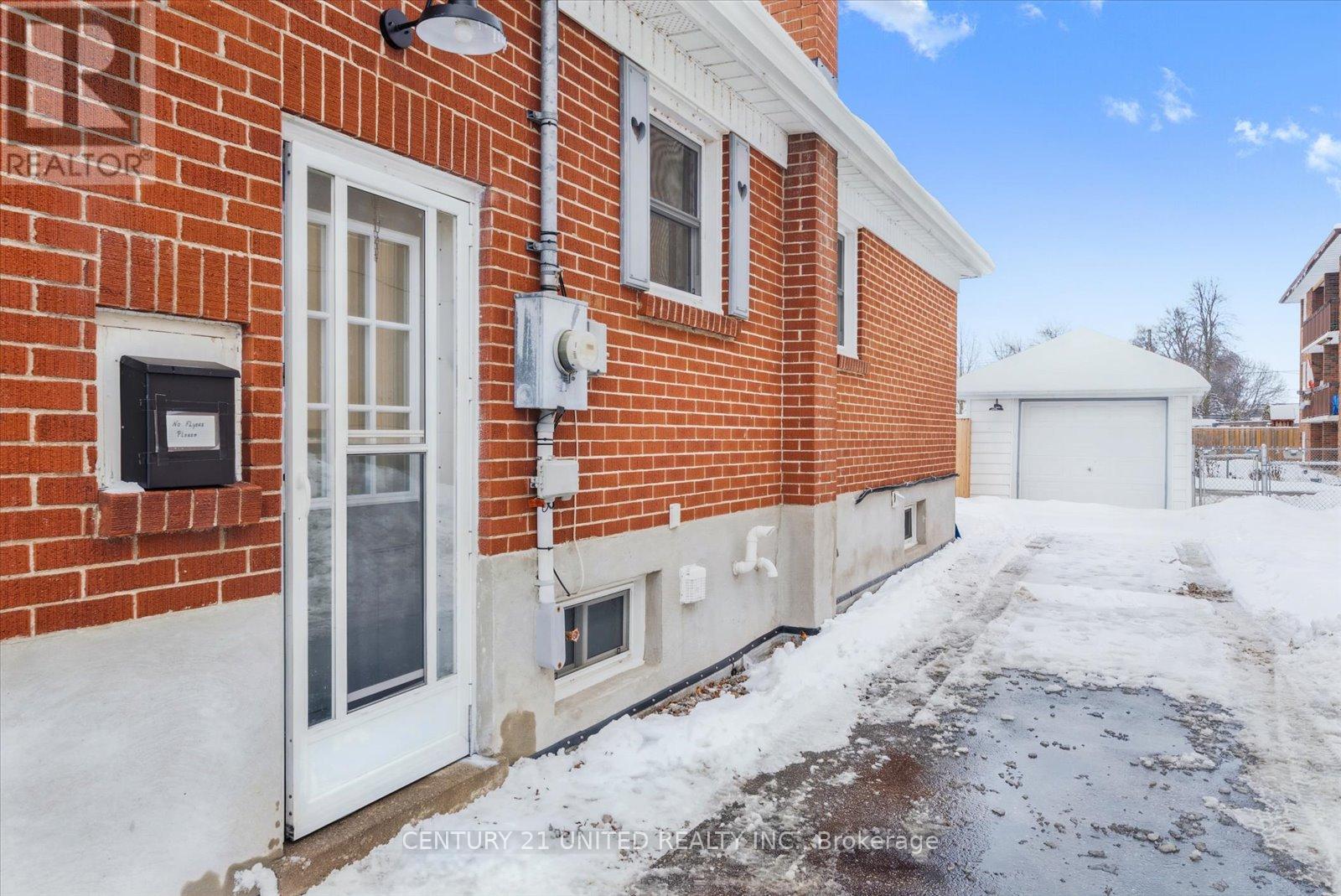 420 Mckellar Street, Peterborough (Otonabee Ward 1), Ontario  K9J 7C1 - Photo 35 - X12677476