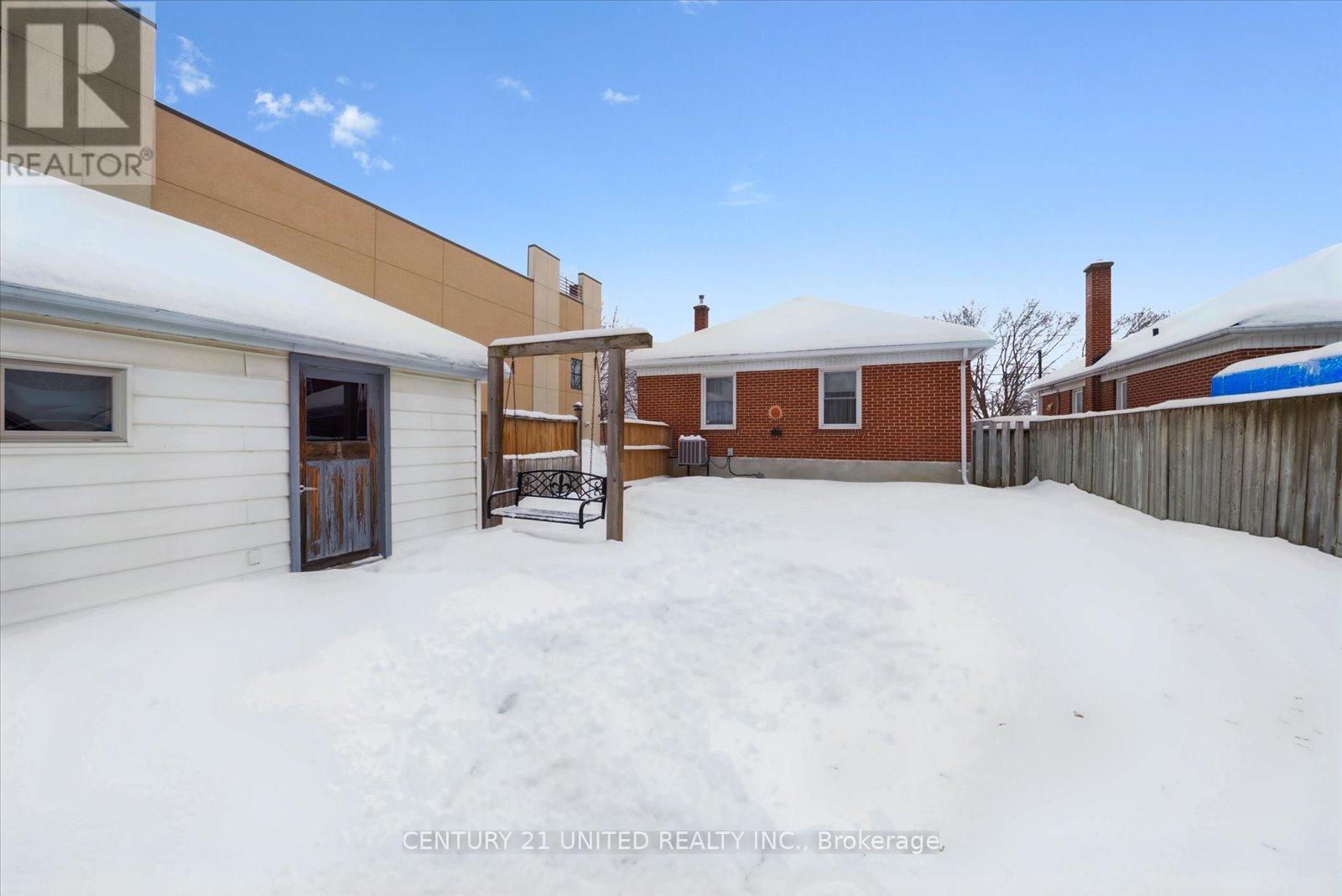 420 Mckellar Street, Peterborough (Otonabee Ward 1), Ontario  K9J 7C1 - Photo 38 - X12677476