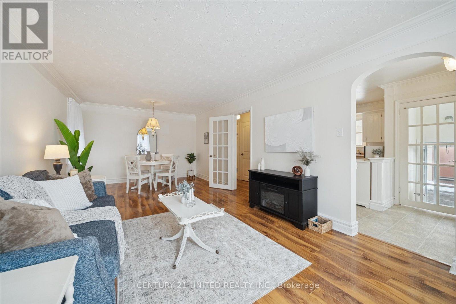 420 Mckellar Street, Peterborough (Otonabee Ward 1), Ontario  K9J 7C1 - Photo 8 - X12677476