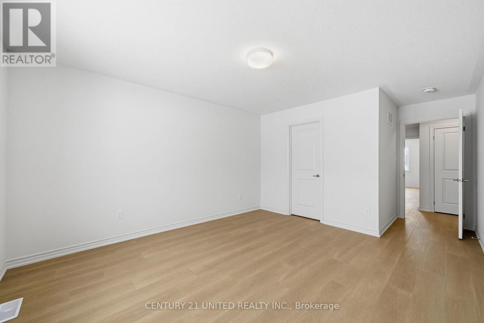 66 Sanderson Drive, Kawartha Lakes (Lindsay), Ontario  K9V 0S7 - Photo 39 - X12677578