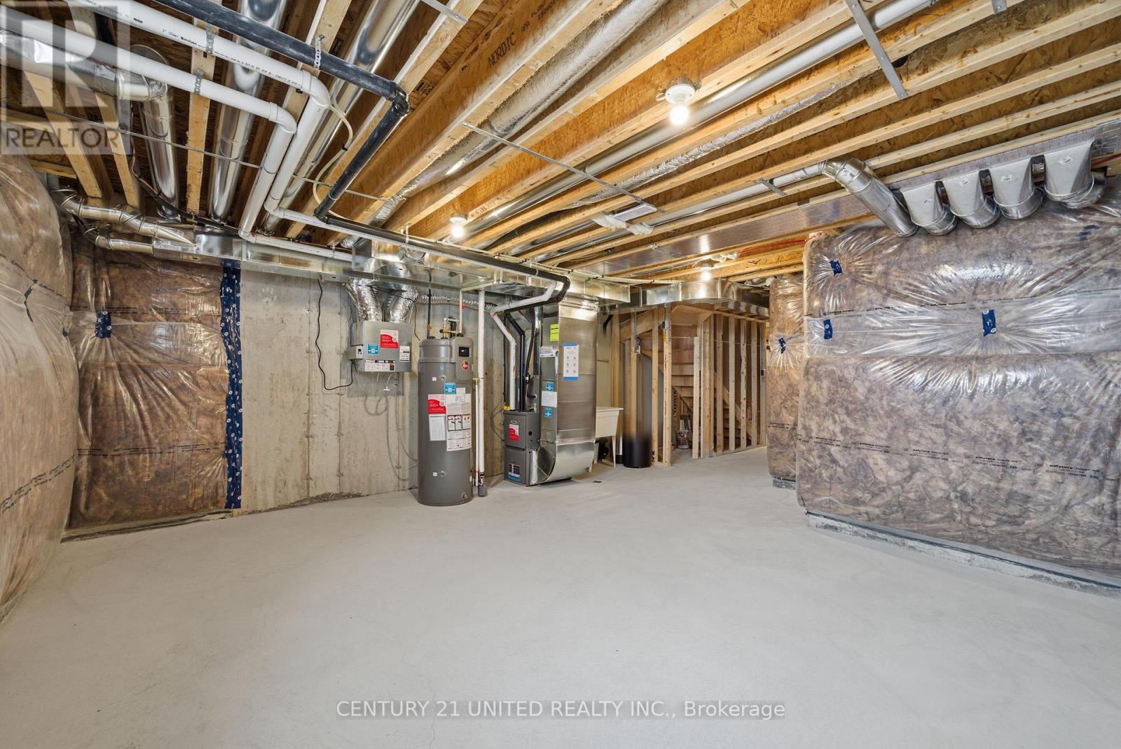 66 Sanderson Drive, Kawartha Lakes (Lindsay), Ontario  K9V 0S7 - Photo 46 - X12677578