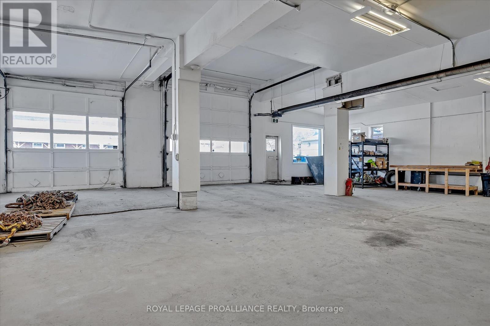 255 Mcdonnel Street S, Peterborough (Town Ward 3), Ontario  K9H 2W2 - Photo 9 - X12677728