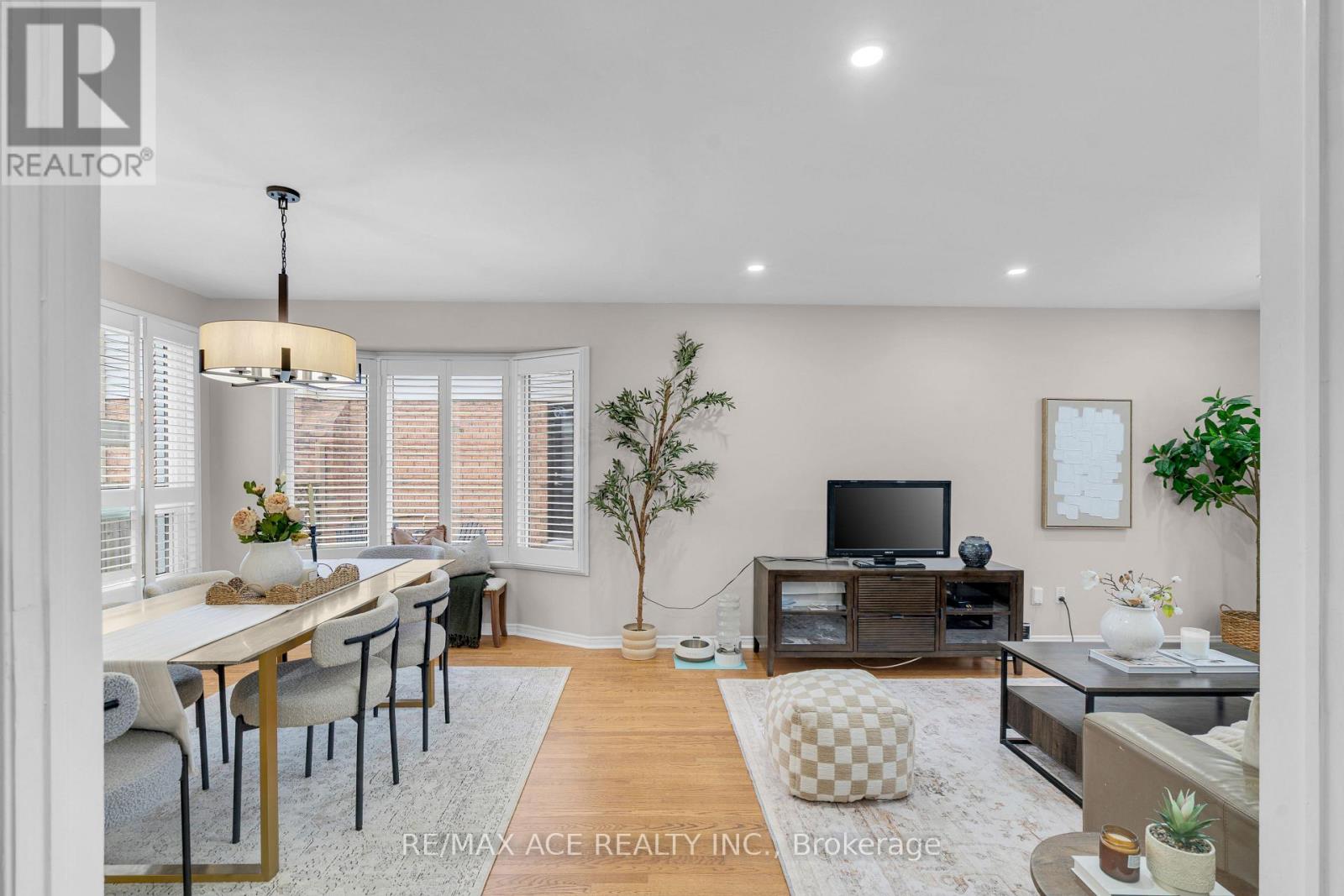 52 Foster Creek Drive, Clarington (Newcastle), Ontario  L1B 1G4 - Photo 10 - E12677834