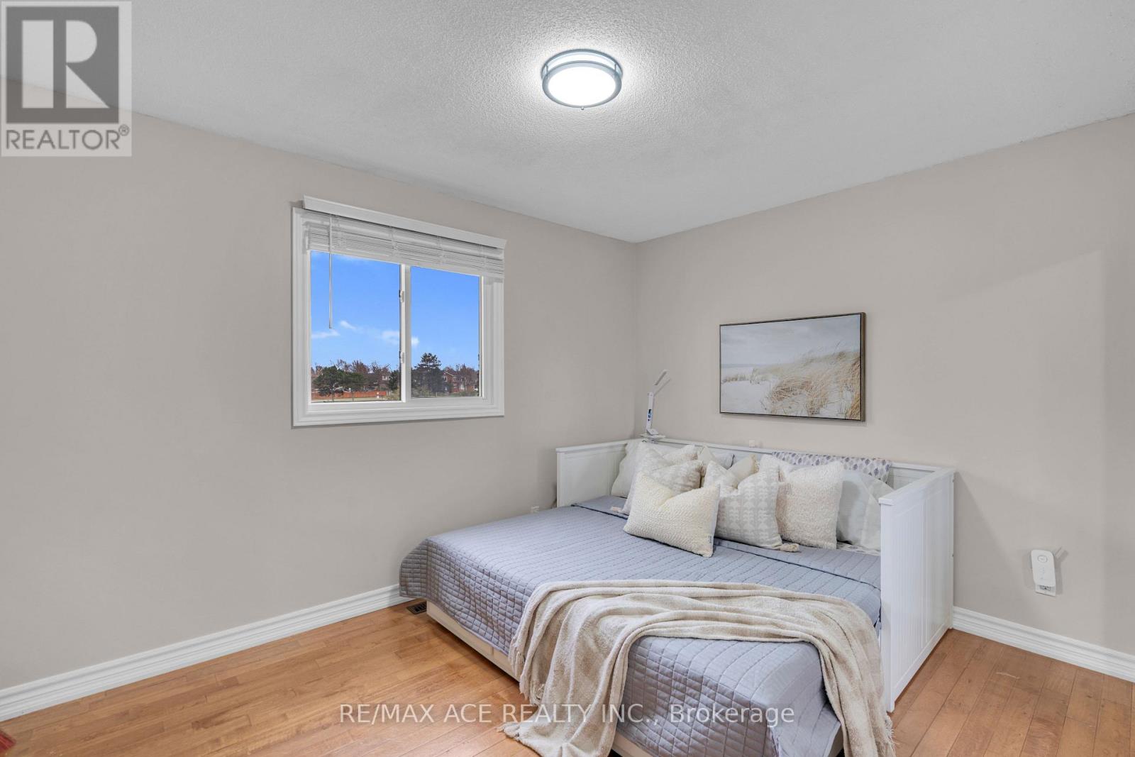 52 Foster Creek Drive, Clarington (Newcastle), Ontario  L1B 1G4 - Photo 24 - E12677834