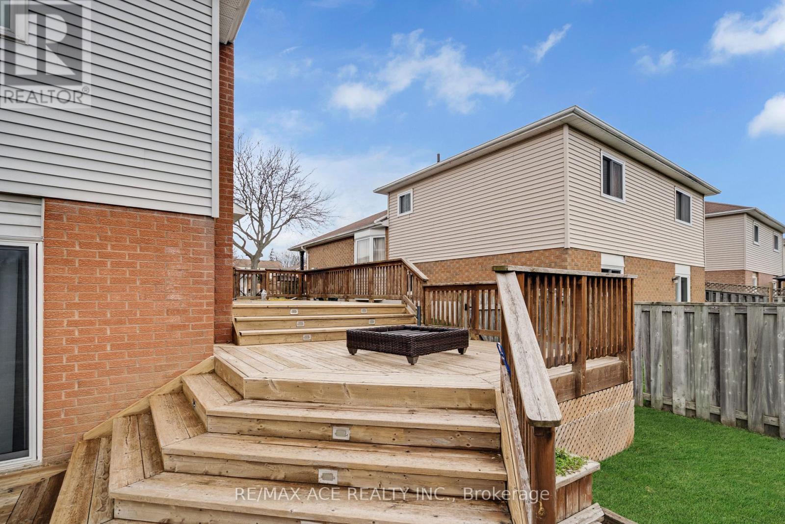 52 Foster Creek Drive, Clarington (Newcastle), Ontario  L1B 1G4 - Photo 36 - E12677834