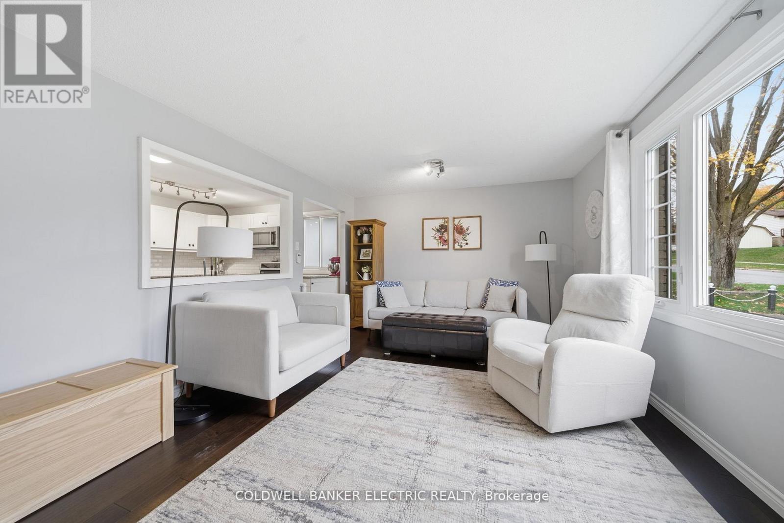 1673 Redwood Drive, Peterborough (Monaghan Ward 2), Ontario  K9K 1M2 - Photo 7 - X12678212