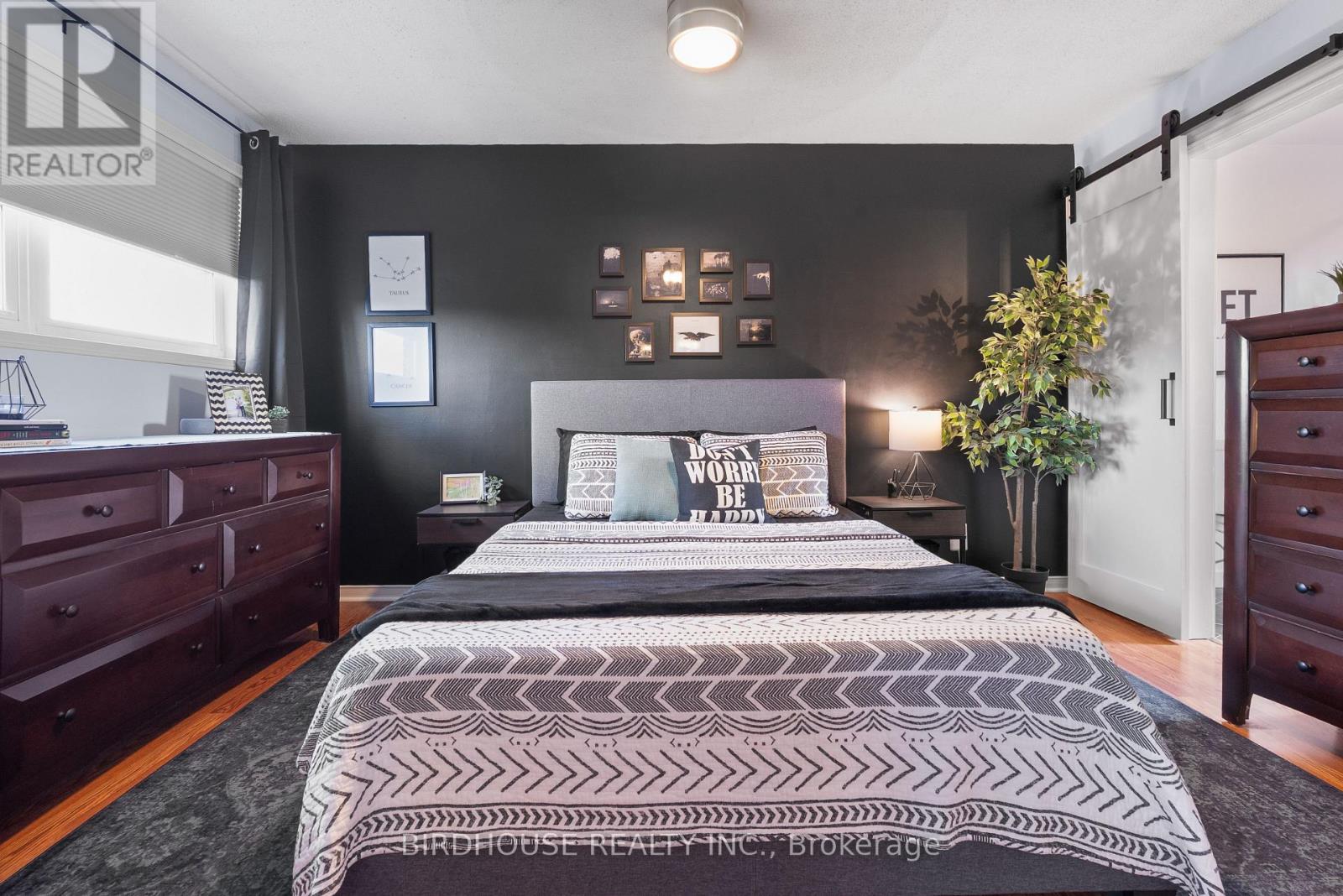 56 Champlain Boulevard, Kawartha Lakes (Lindsay), Ontario  K9V 4R1 - Photo 16 - X12679544