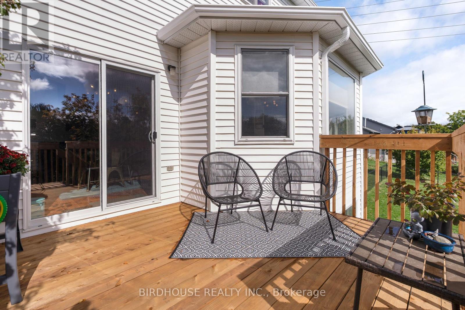 56 Champlain Boulevard, Kawartha Lakes (Lindsay), Ontario  K9V 4R1 - Photo 32 - X12679544