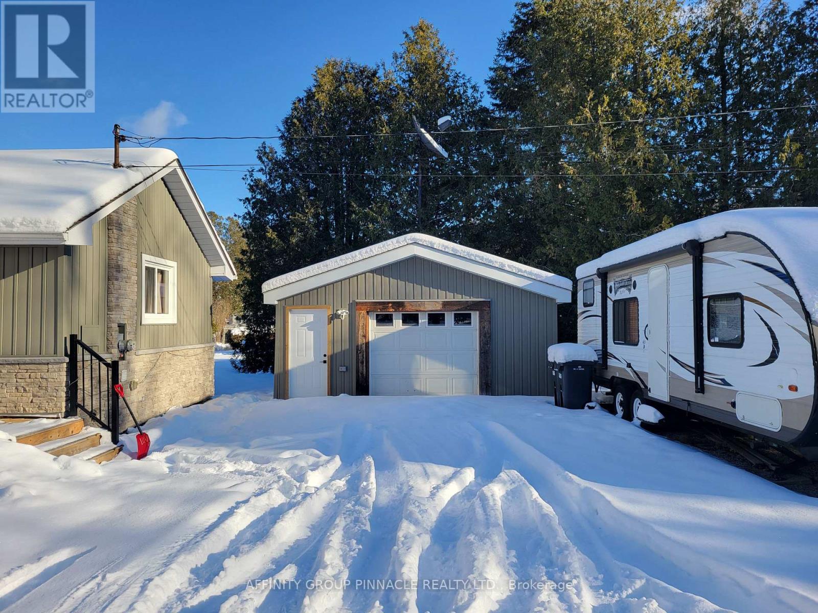 2473 Selwyn Bay Lane, Selwyn, Ontario  K0L 2H0 - Photo 2 - X12679594