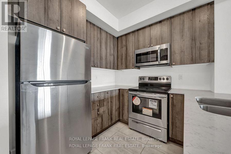 216 - 50 Lakebreeze Drive, Clarington (Newcastle), Ontario  L1B 0V9 - Photo 4 - E12679972