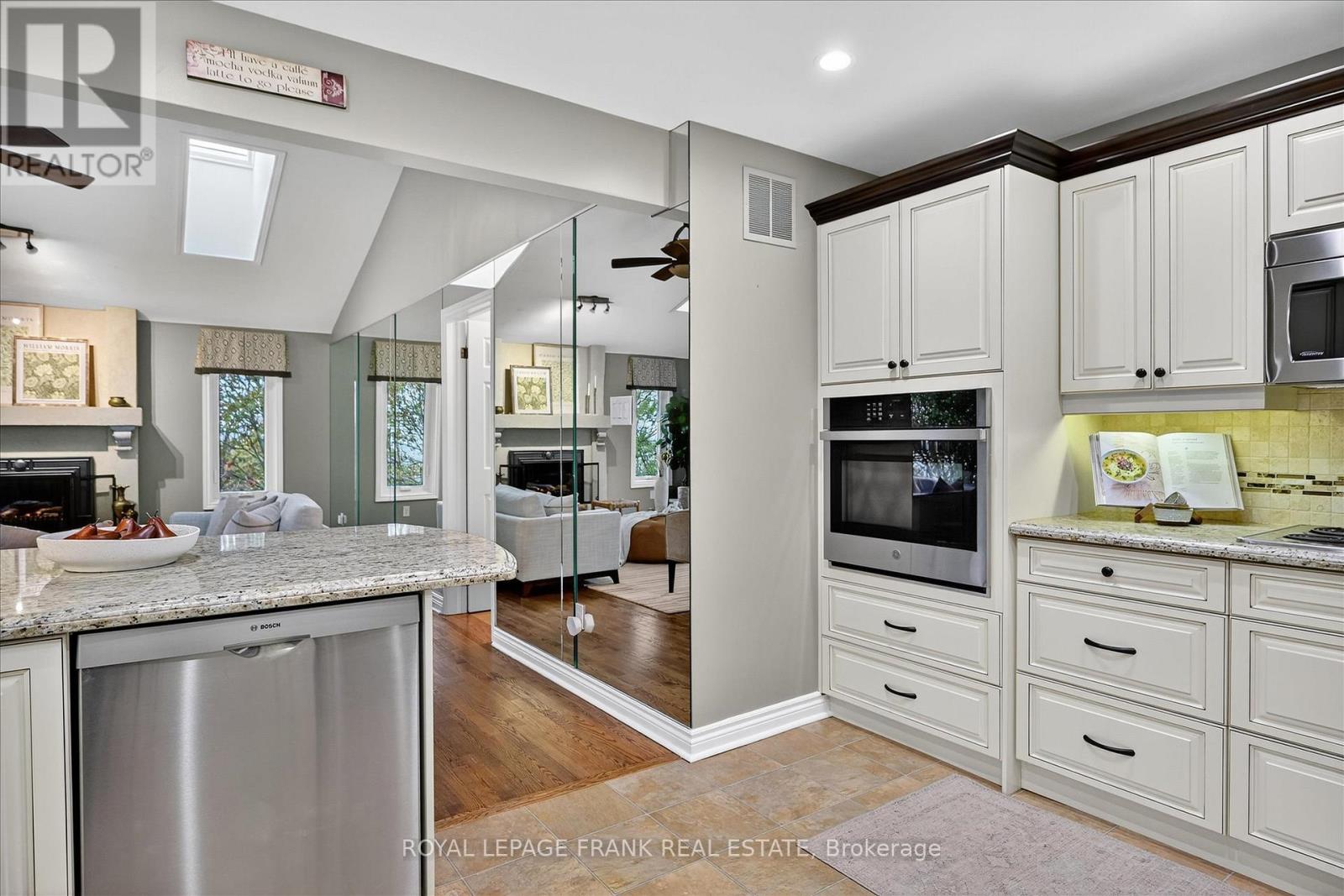 1162 Summit Drive, Peterborough (Otonabee Ward 1), Ontario  K9J 8A7 - Photo 15 - X12679756