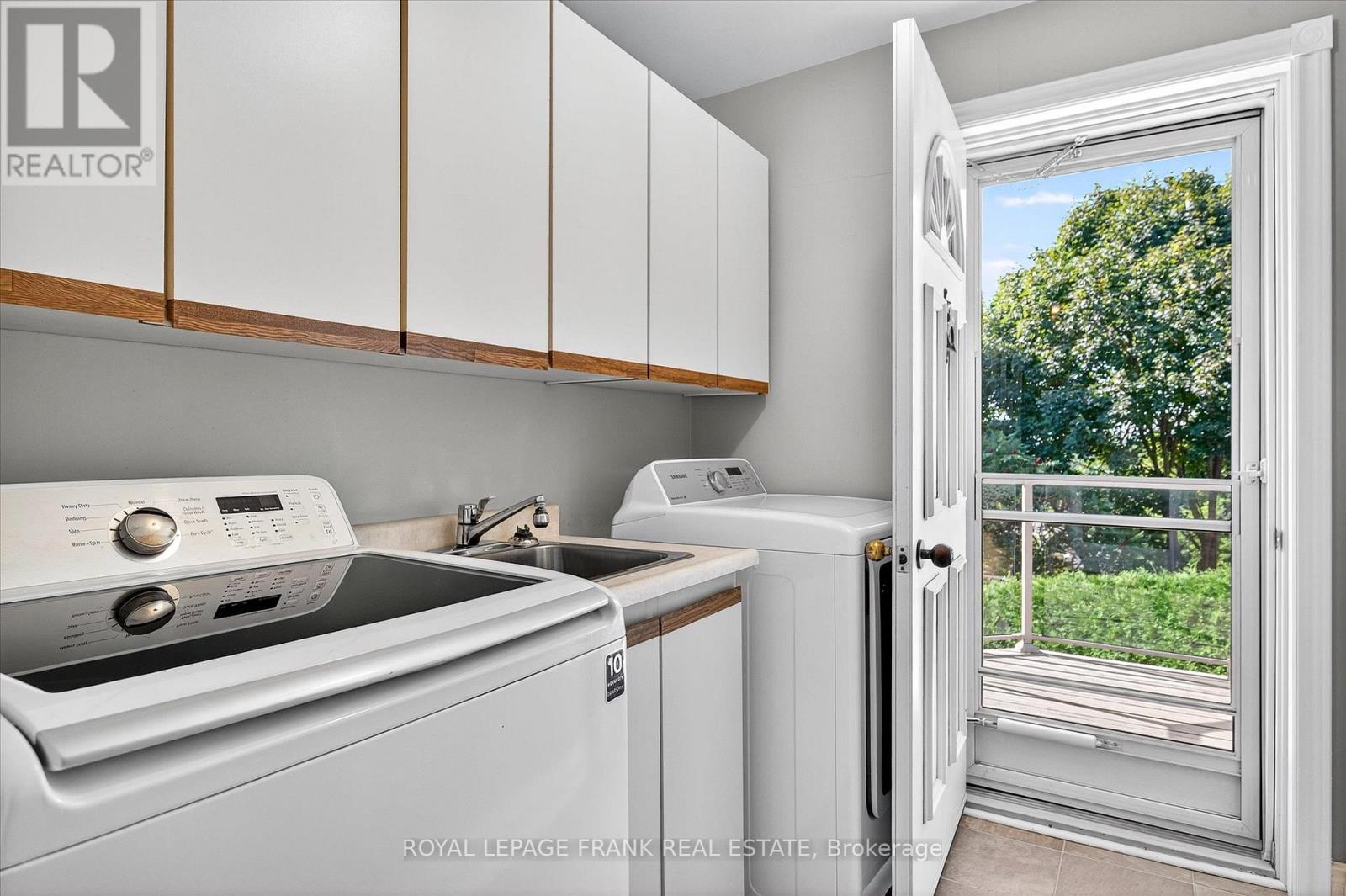 1162 Summit Drive, Peterborough (Otonabee Ward 1), Ontario  K9J 8A7 - Photo 30 - X12679756