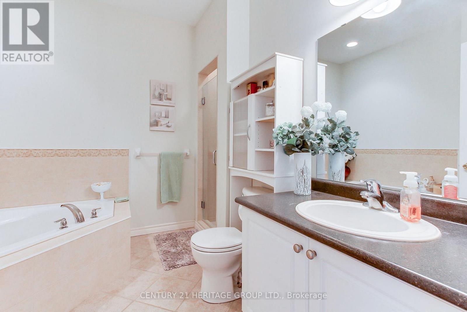 28 - 174 Lindsay Street N, Kawartha Lakes (Lindsay), Ontario  K9V 0A3 - Photo 23 - X12679888