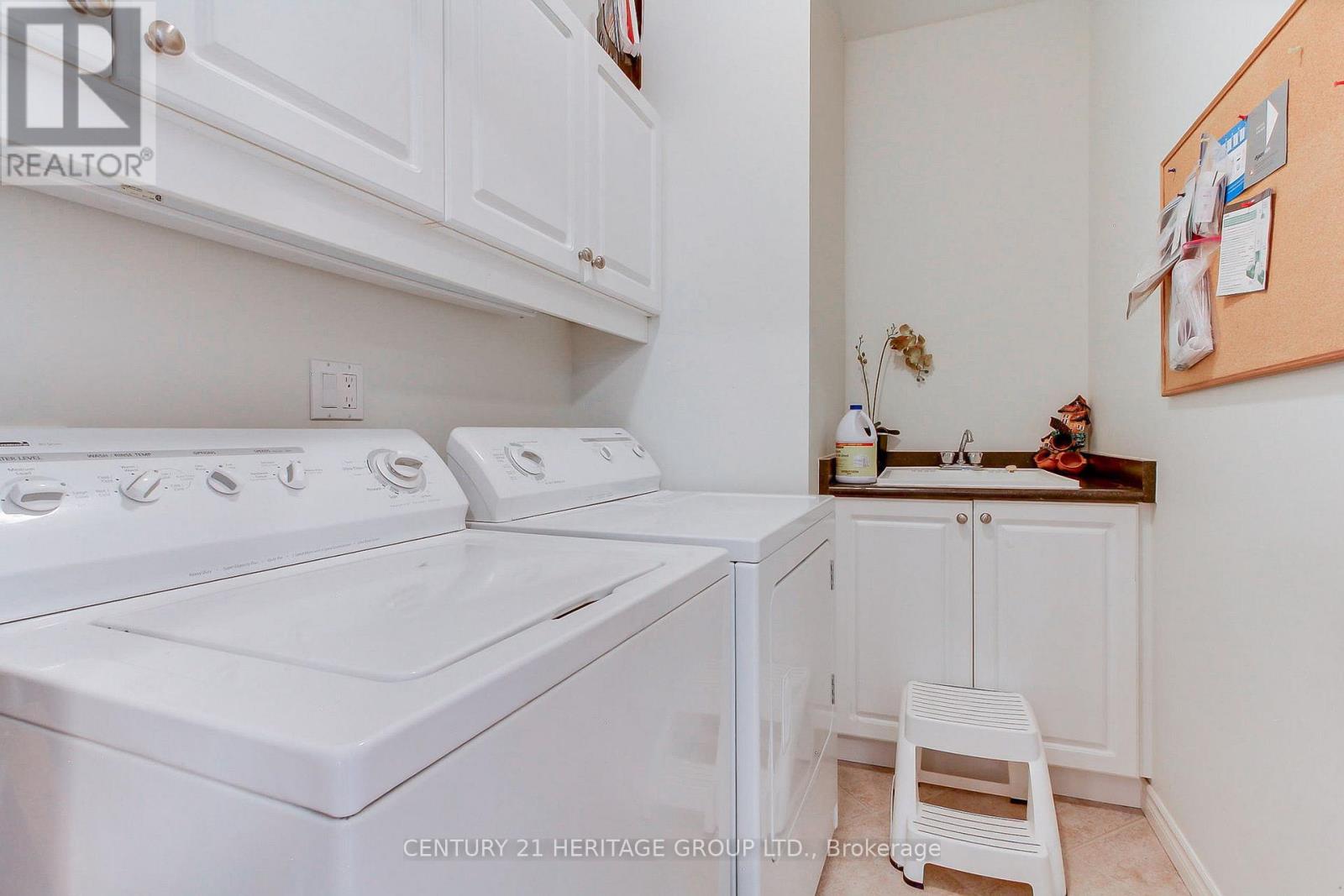 28 - 174 Lindsay Street N, Kawartha Lakes (Lindsay), Ontario  K9V 0A3 - Photo 25 - X12679888