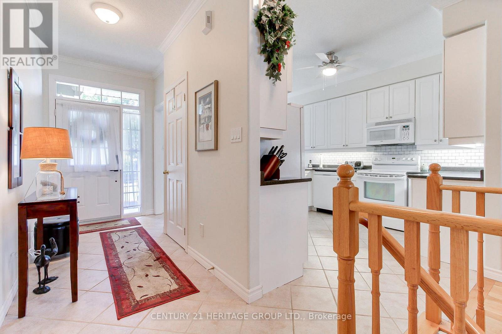 28 - 174 Lindsay Street N, Kawartha Lakes (Lindsay), Ontario  K9V 0A3 - Photo 3 - X12679888