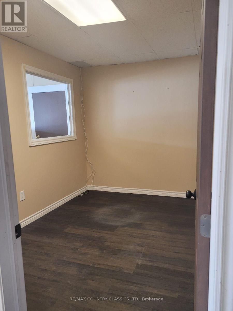 1 - 17 Snow Road, Bancroft (Bancroft Ward), Ontario  K0L 1C0 - Photo 8 - X12680868