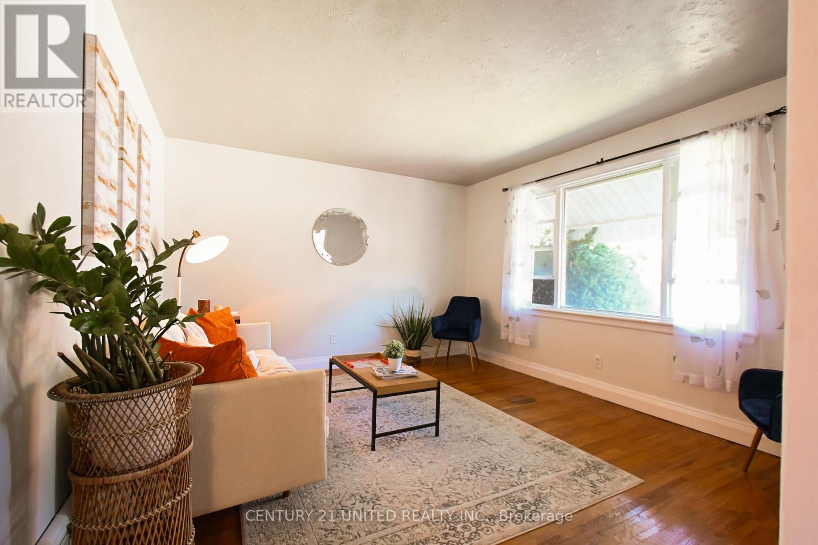 567 O'connell Road, Peterborough (Otonabee Ward 1), Ontario  K9J 4E2 - Photo 6 - X12681732