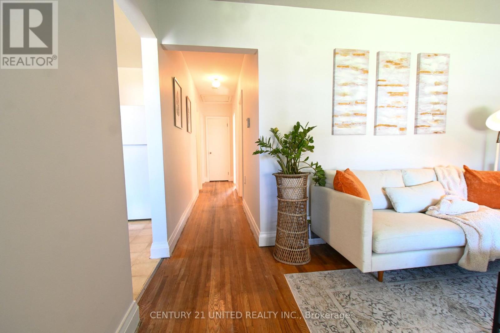 567 O'connell Road, Peterborough (Otonabee Ward 1), Ontario  K9J 4E2 - Photo 8 - X12681732