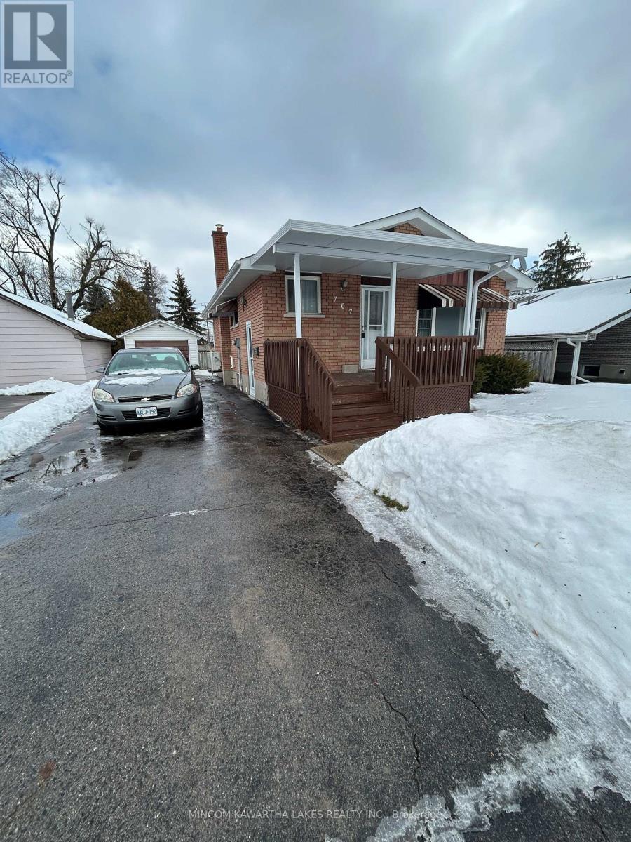 707 Otonabee Drive, Peterborough (Ashburnham Ward 4), Ontario  K9J 7P8 - Photo 2 - X12681738