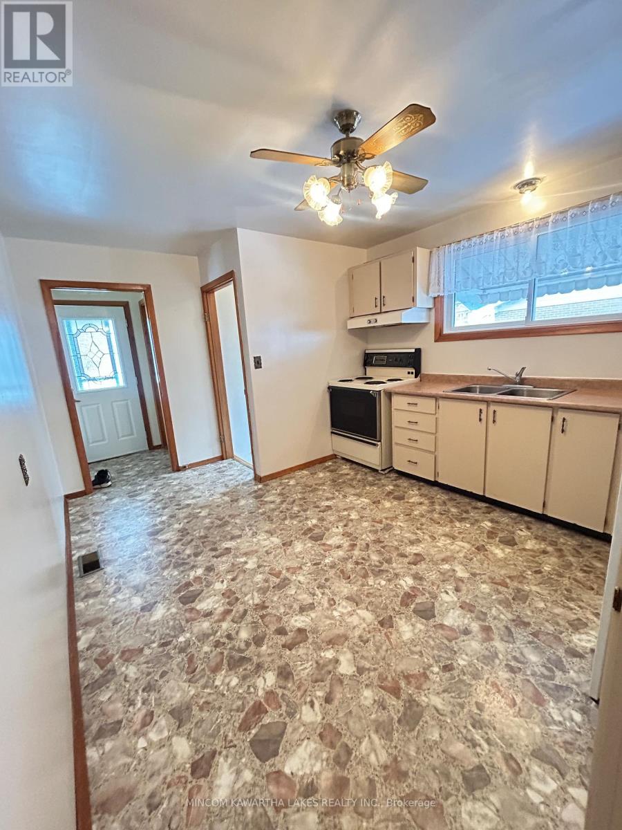 707 Otonabee Drive, Peterborough (Ashburnham Ward 4), Ontario  K9J 7P8 - Photo 9 - X12681738