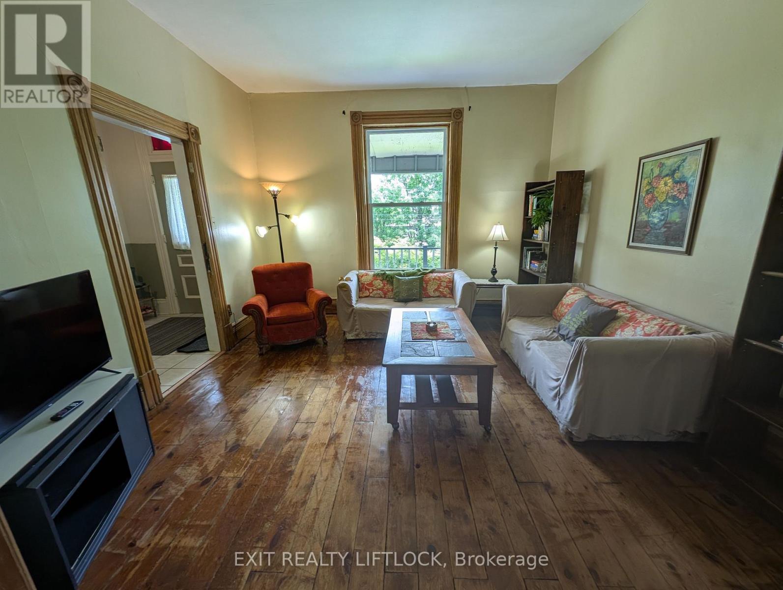 629 Aylmer Street N, Peterborough (Town Ward 3), Ontario  K9H 3X2 - Photo 4 - X12682316