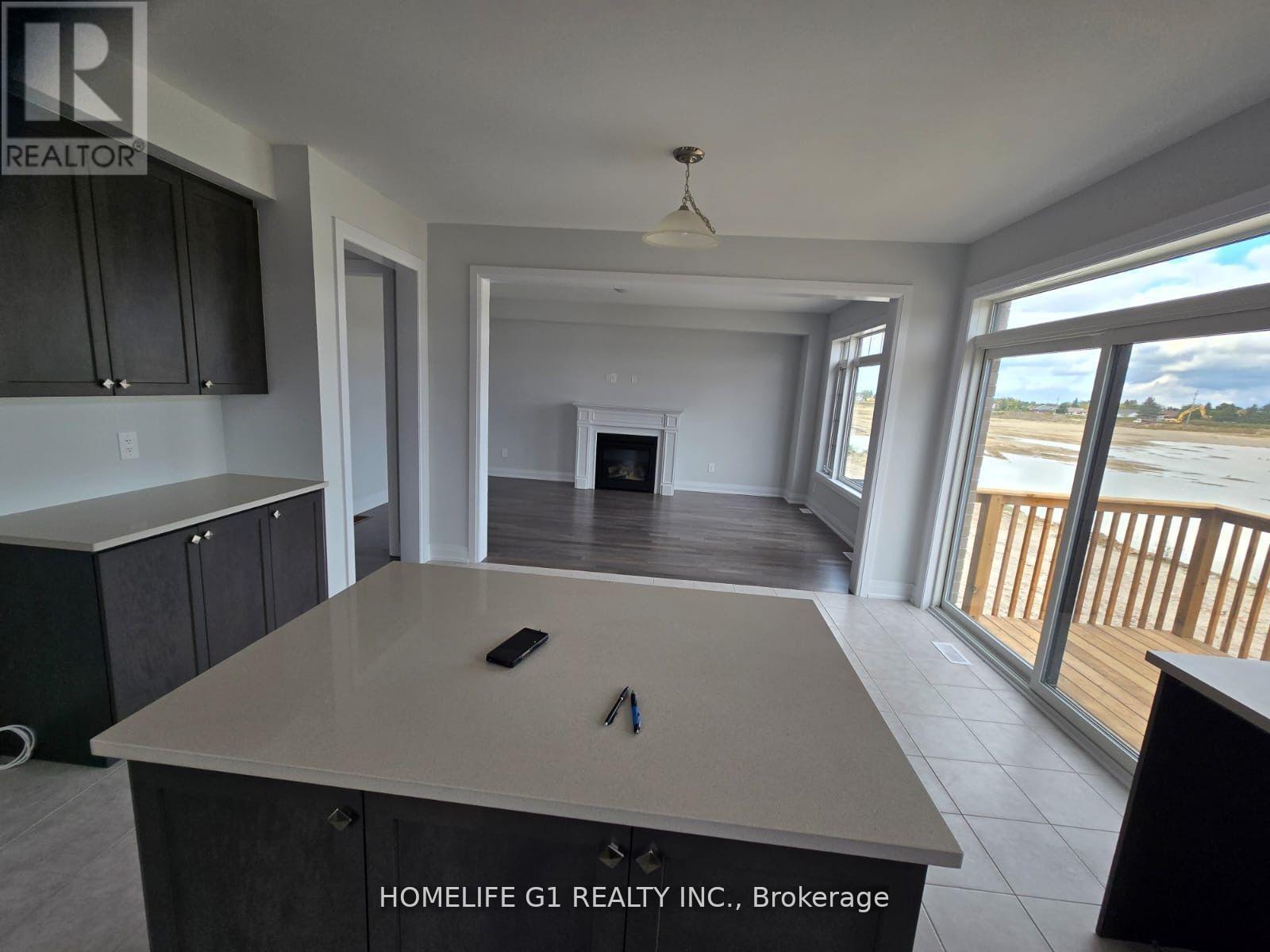 165 St Joseph Drive, Kawartha Lakes (Lindsay), Ontario  K9V 0R8 - Photo 4 - X12684346