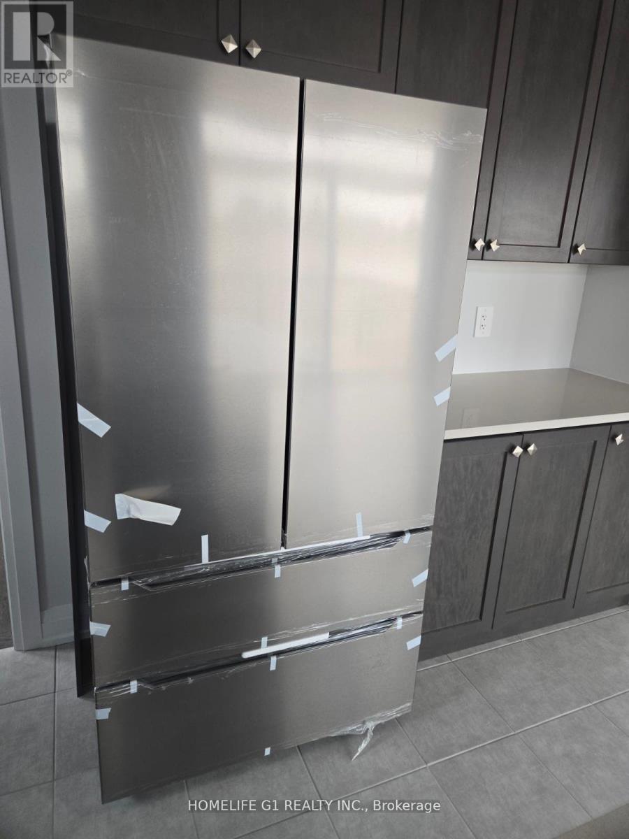 165 St Joseph Drive, Kawartha Lakes (Lindsay), Ontario  K9V 0R8 - Photo 7 - X12684346