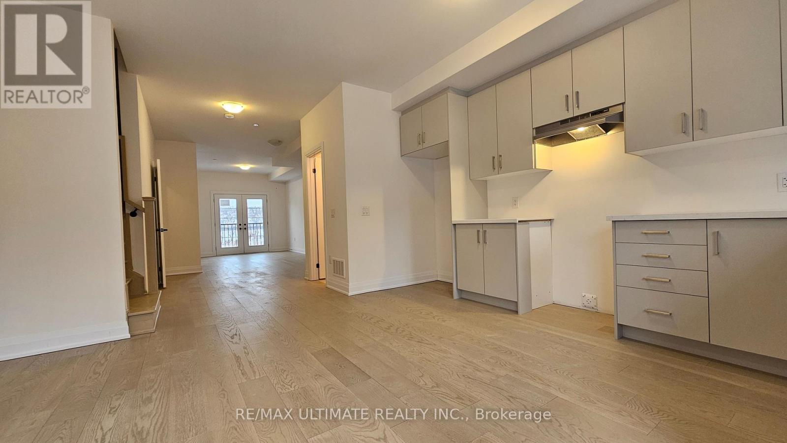 75 Marret Lane, Clarington (Newcastle), Ontario  L1B 1J2 - Photo 2 - E12684912