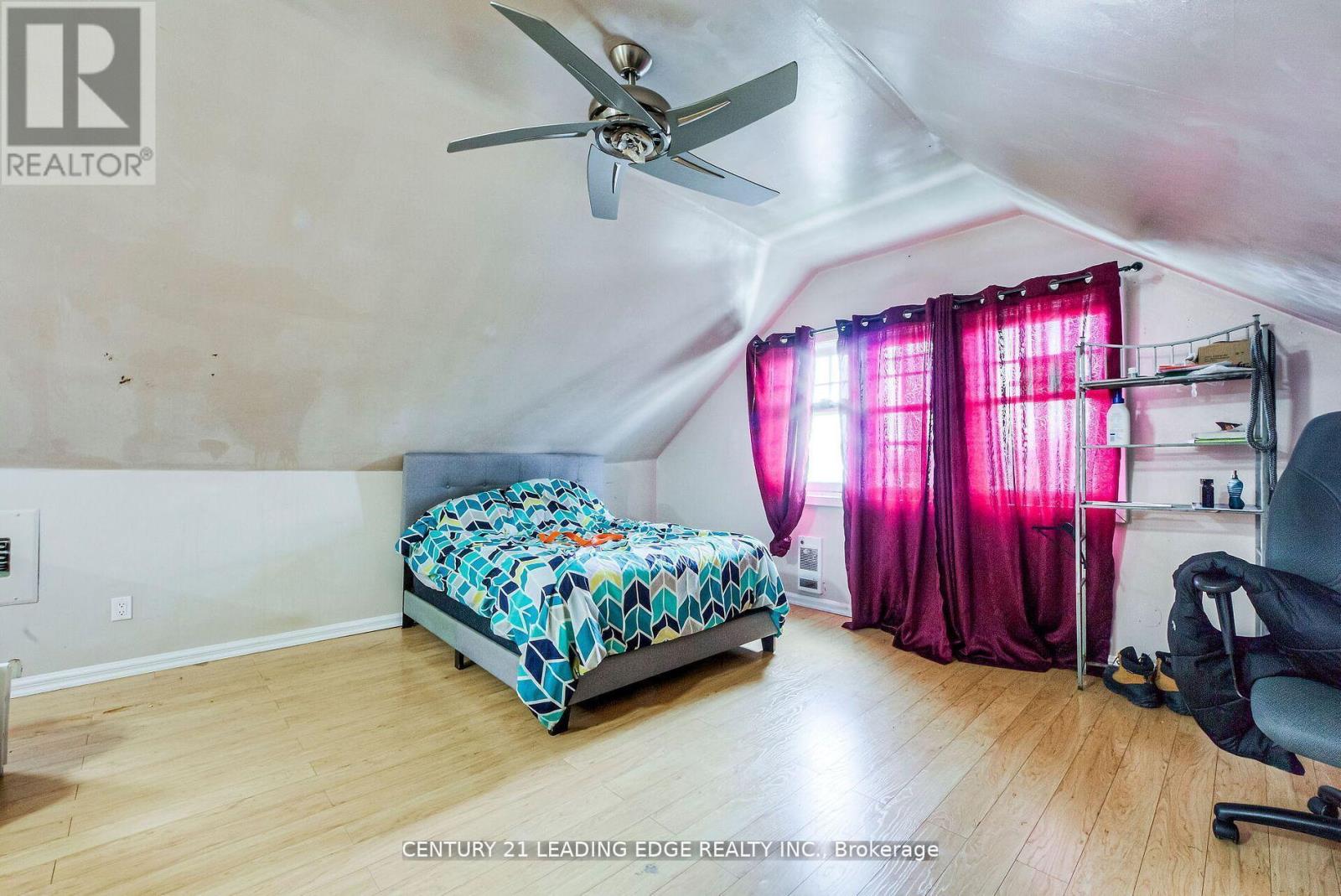 214 Aylmer Street, Peterborough (Town Ward 3), Ontario  K9J 3K4 - Photo 21 - X12684970