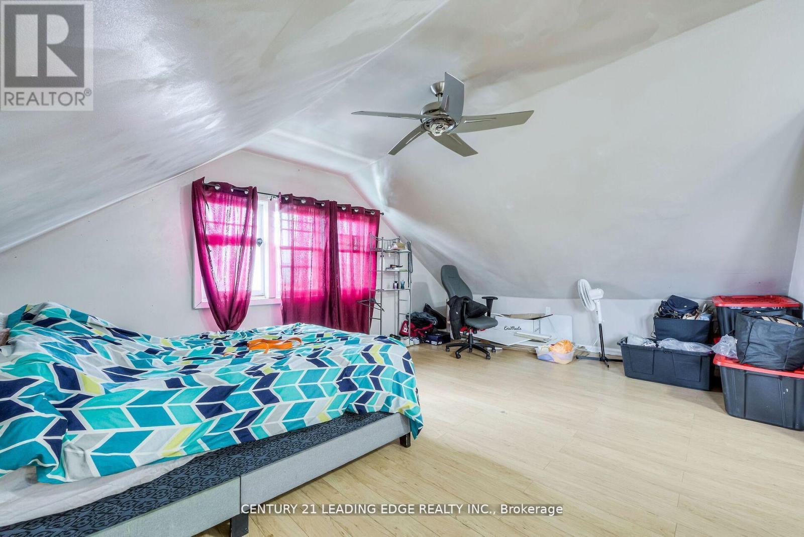 214 Aylmer Street, Peterborough (Town Ward 3), Ontario  K9J 3K4 - Photo 22 - X12684970