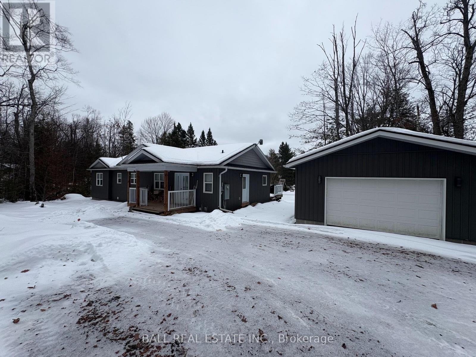405 Philrick Drive, Trent Lakes, Ontario  K0L 1J0 - Photo 2 - X12686058
