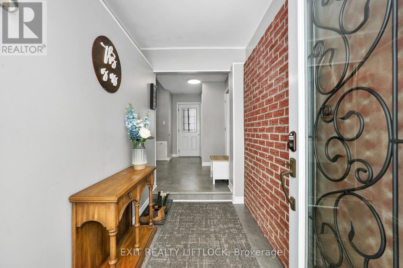 1856 Mapleridge Drive, Peterborough (Monaghan Ward 2), Ontario  K9K 1P9 - Photo 3 - X12686174