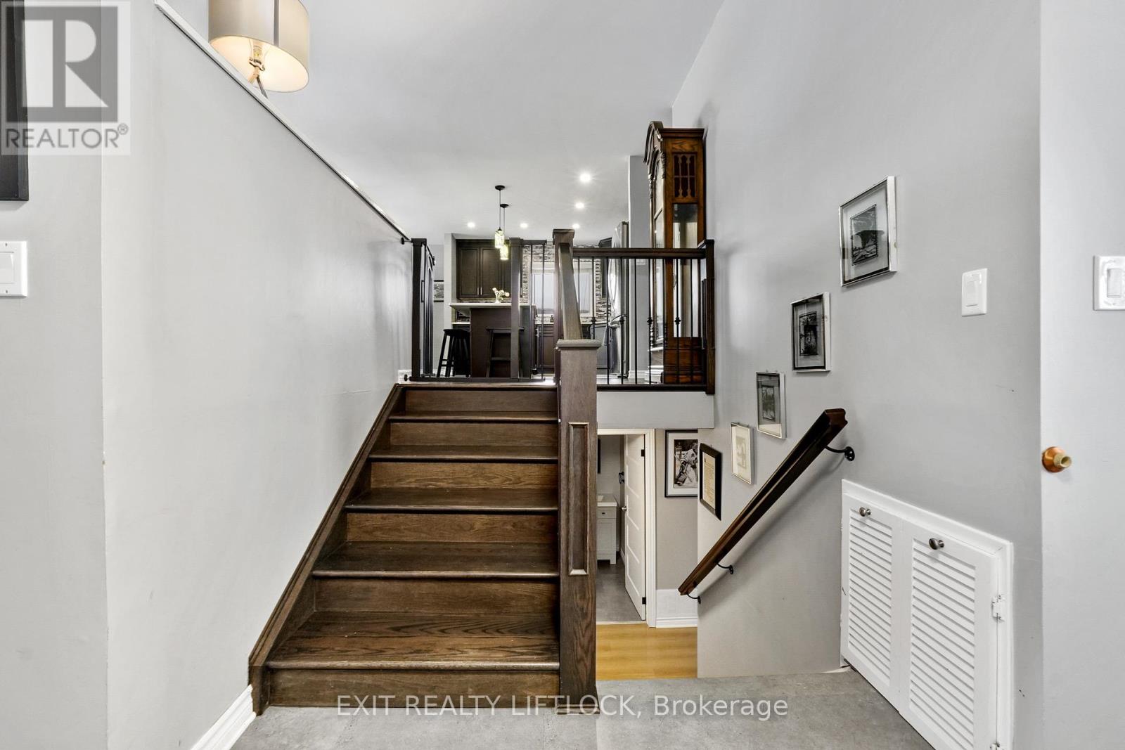 1856 Mapleridge Drive, Peterborough (Monaghan Ward 2), Ontario  K9K 1P9 - Photo 4 - X12686174