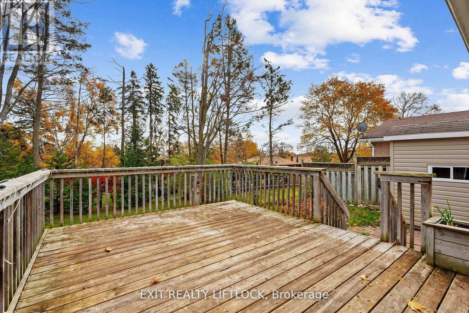 1252 Royal Drive, Peterborough (Northcrest Ward 5), Ontario  K9H 6R5 - Photo 11 - X12686190