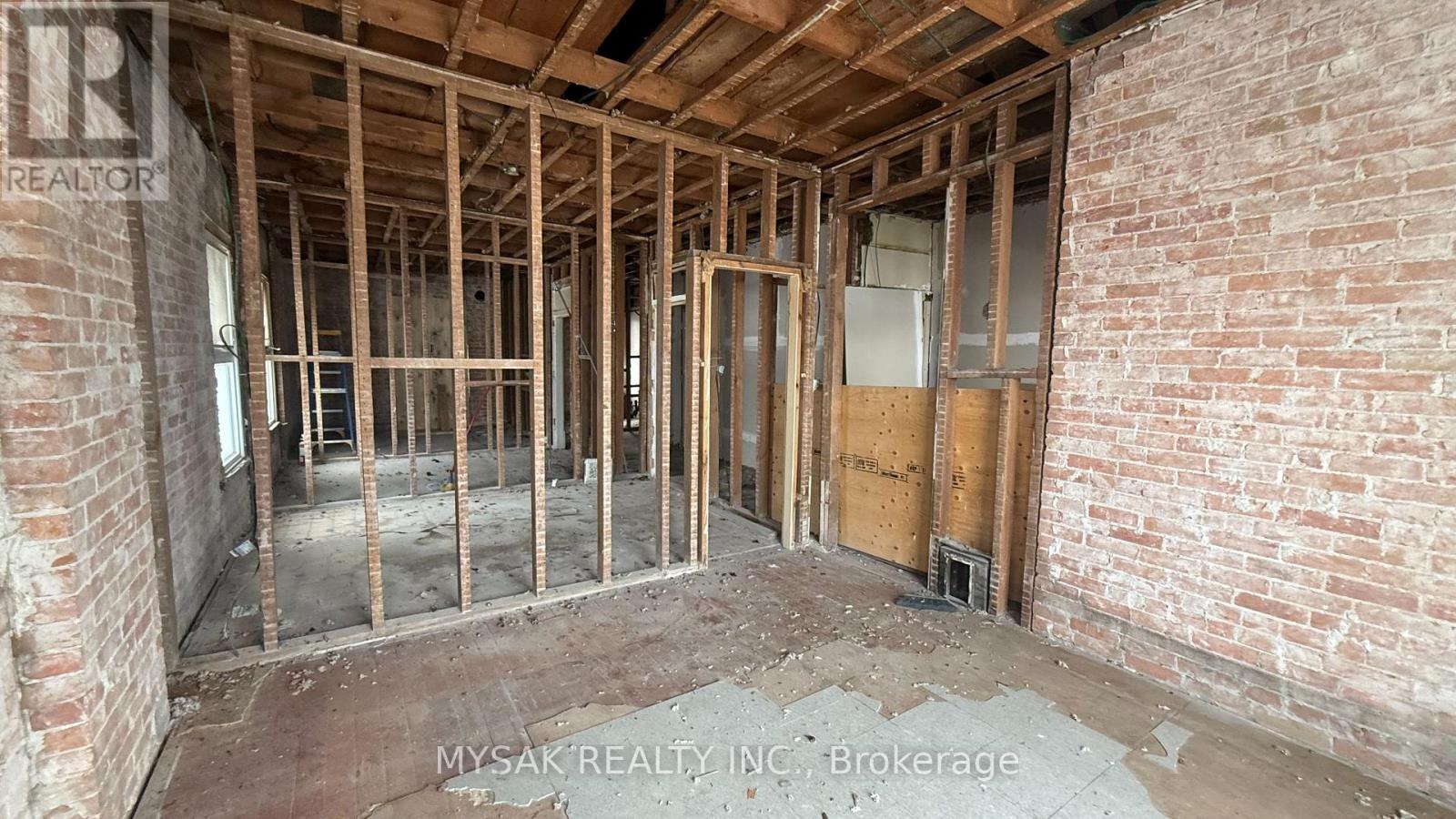 514-516 Aylmer Street N, Peterborough (Town Ward 3), Ontario  K9H 3W5 - Photo 7 - X12687340