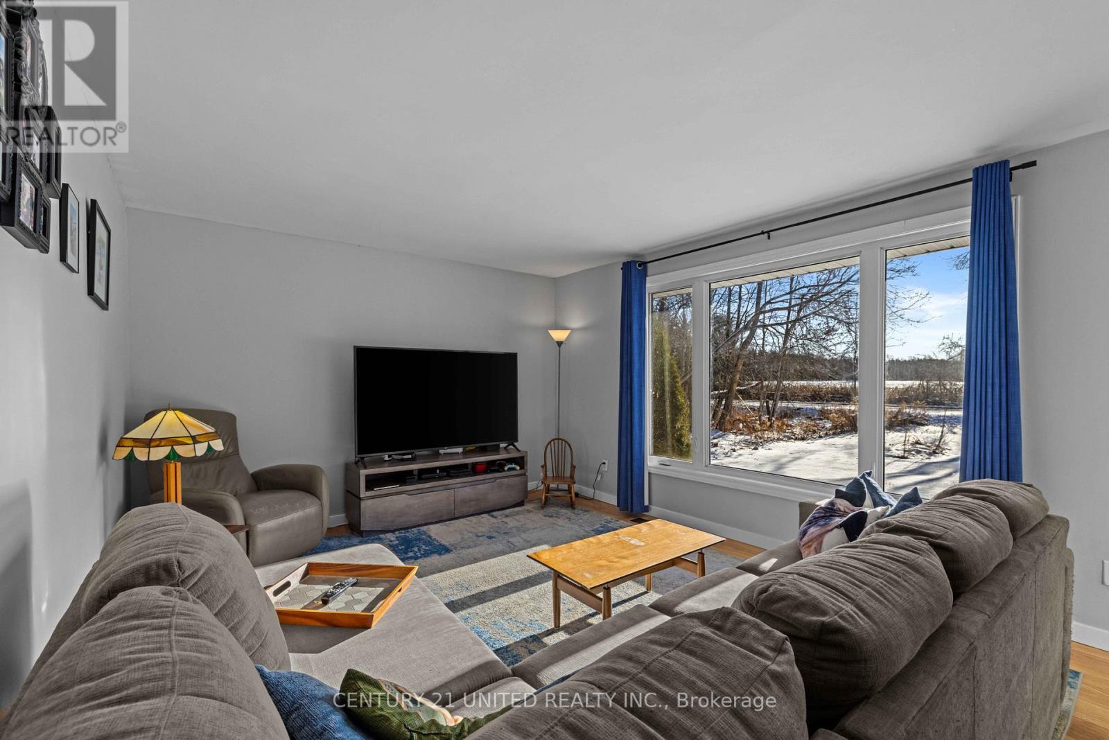 1100 Listowel Line, Selwyn, Ontario  K0L 1T0 - Photo 4 - X12687528