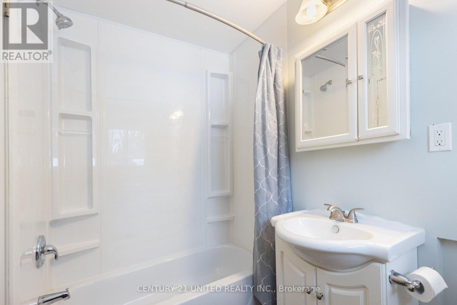 17 Lawrence Street S, Kawartha Lakes (Emily), Ontario  K9J 6X3 - Photo 13 - X12687634