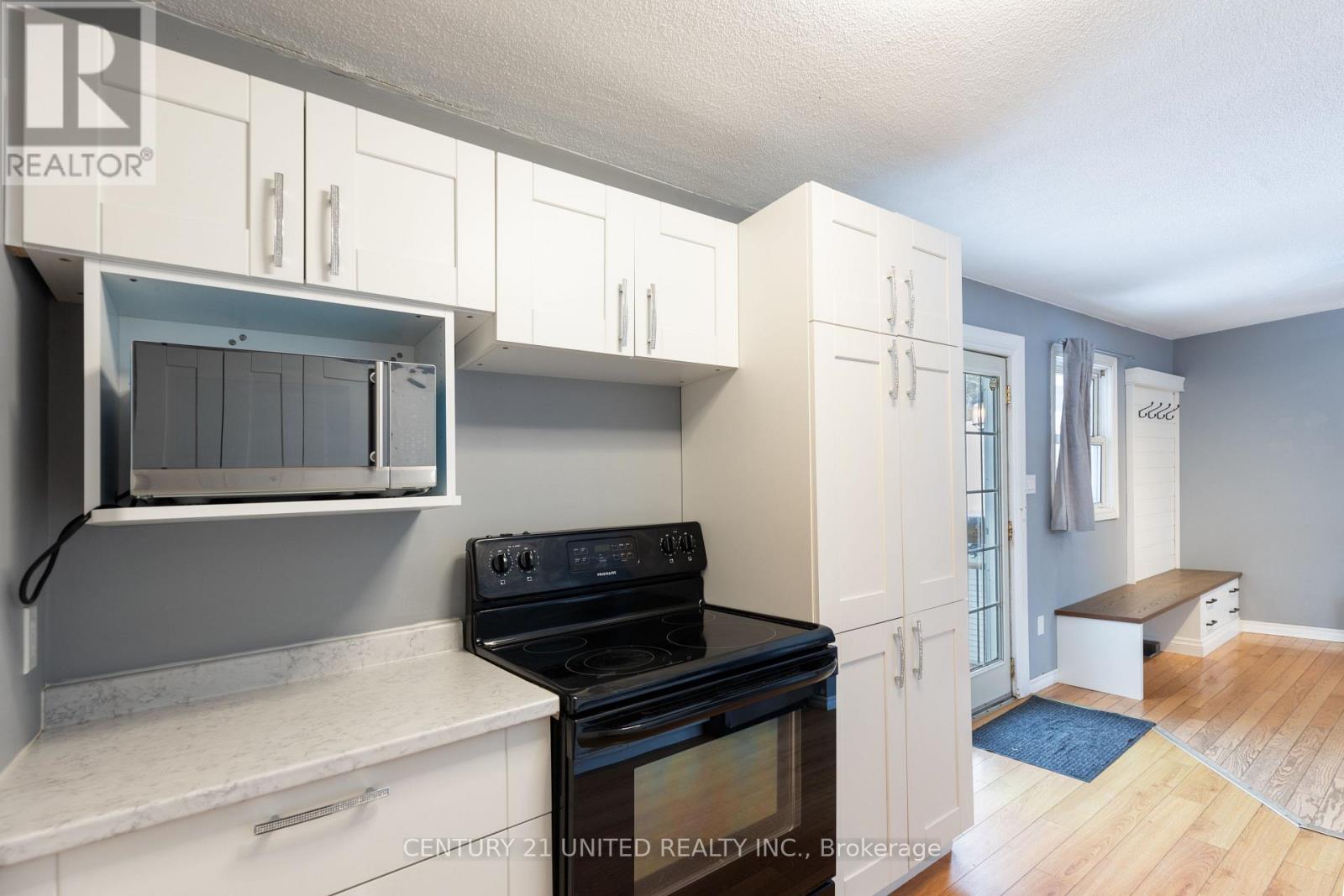 17 Lawrence Street S, Kawartha Lakes (Emily), Ontario  K9J 6X3 - Photo 17 - X12687634