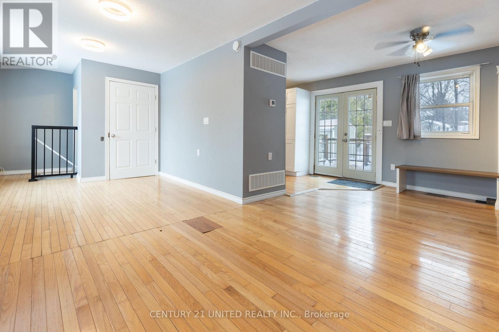 17 Lawrence Street S, Kawartha Lakes (Emily), Ontario  K9J 6X3 - Photo 6 - X12687634