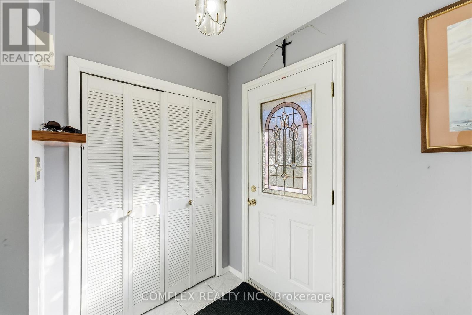 805 Highland Court, Peterborough (Northcrest Ward 5), Ontario  K9H 5K1 - Photo 8 - X12687668