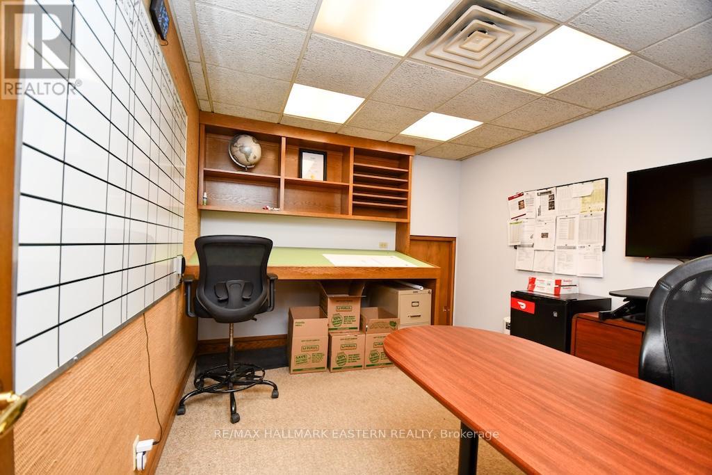 1970 Brown Line, Cavan Monaghan (Cavan-Monaghan), Ontario  K9J 6Z9 - Photo 17 - X12688728