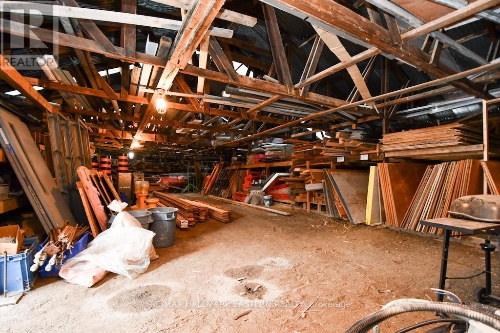 1970 Brown Line, Cavan Monaghan (Cavan-Monaghan), Ontario  K9J 6Z9 - Photo 32 - X12688728