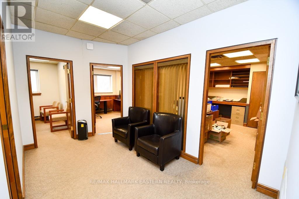 1970 Brown Line, Cavan Monaghan (Cavan-Monaghan), Ontario  K9J 6Z9 - Photo 8 - X12688728